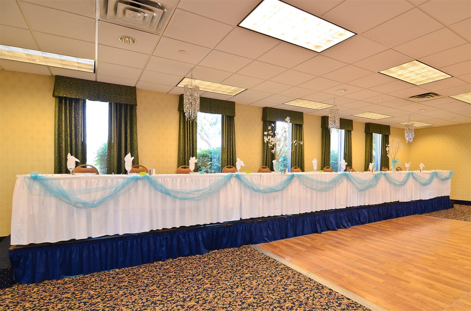 Wyndham Garden Kenosha Harborside Ξενοδοχείο Εστιατόριο φωτογραφία