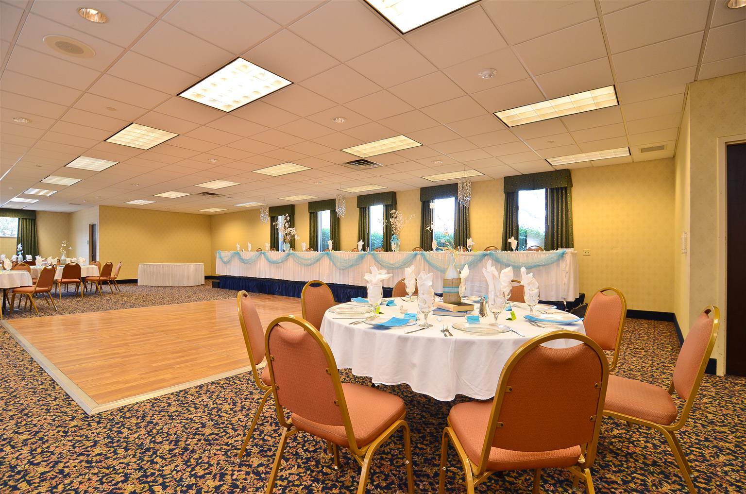 Wyndham Garden Kenosha Harborside Ξενοδοχείο Εστιατόριο φωτογραφία