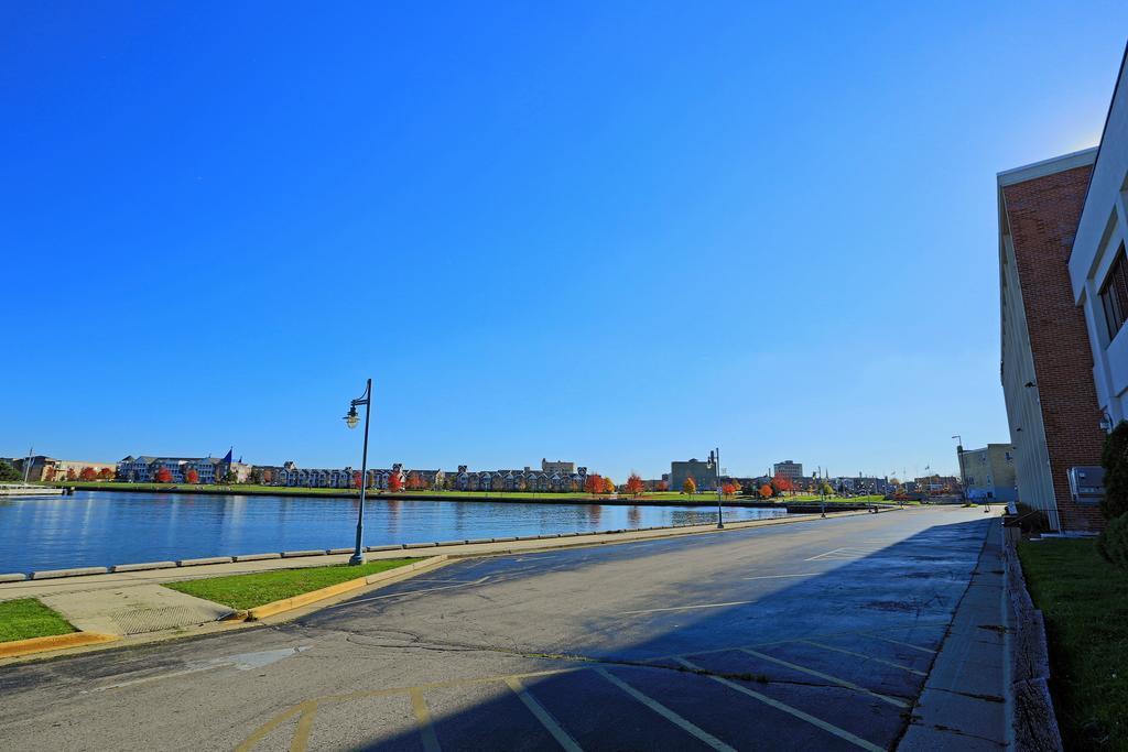 Wyndham Garden Kenosha Harborside Ξενοδοχείο Εξωτερικό φωτογραφία
